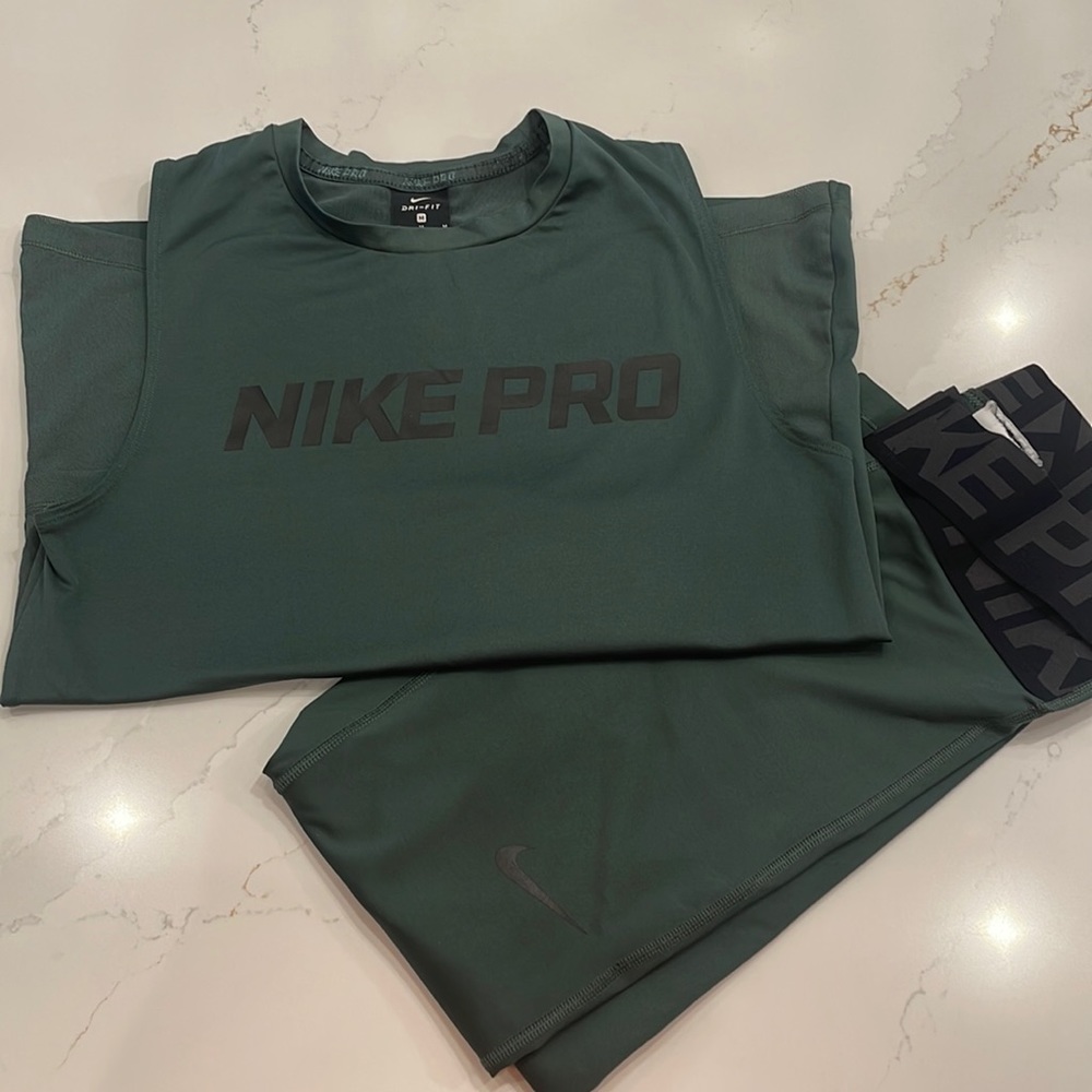 Nike Army Green Set